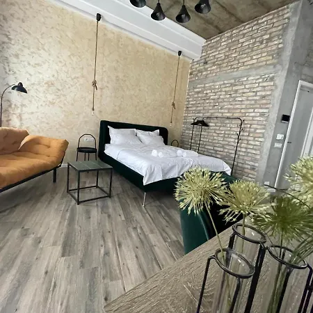 Tomis' Dreams Hotel